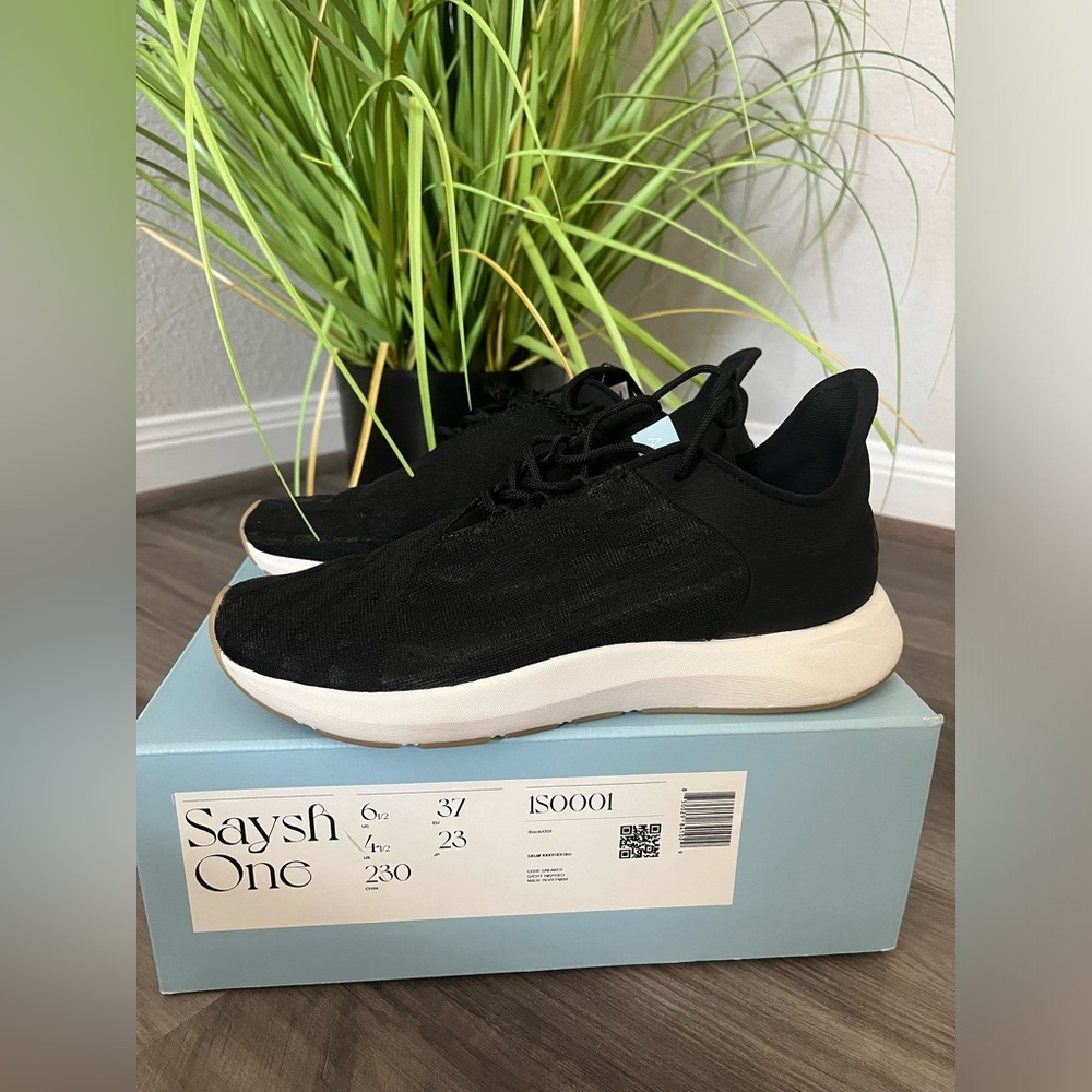 Saysh One Running Shoe